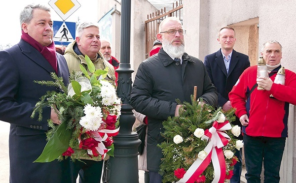 Pamięć bohaterów uczcili m.in. włodarze.