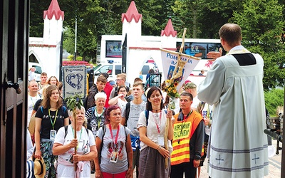 	Całe przedsięwzięcie poprzedzają wielomiesięczne przygotowania, w które zaangażowany jest sztab ludzi. 