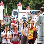 	Całe przedsięwzięcie poprzedzają wielomiesięczne przygotowania, w które zaangażowany jest sztab ludzi. 