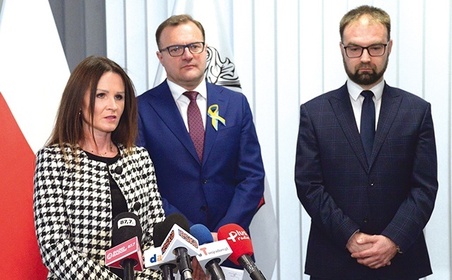 Od lewej: Katarzyna Kalinowska, Radosław Witkowski, Mateusz Tyczyński.