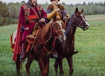 – Trzy dni po 10 godzin w siodle nawet takiego zapaleńca jazdy konnej jak ja potrafi zmęczyć – stwierdza Szymon Kasak.