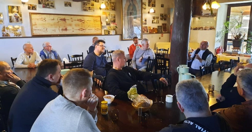 Osła. "Różaniec dla mężczyzn" na dniach skupienia