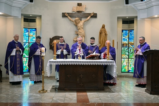 Kanoniczne objęcie urzędu biskupa koadiutora