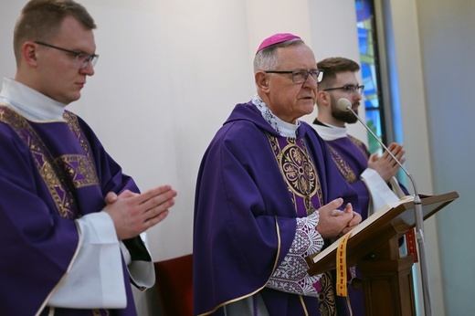 Kanoniczne objęcie urzędu biskupa koadiutora