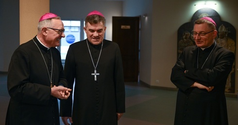 Kanoniczne objęcie urzędu biskupa koadiutora