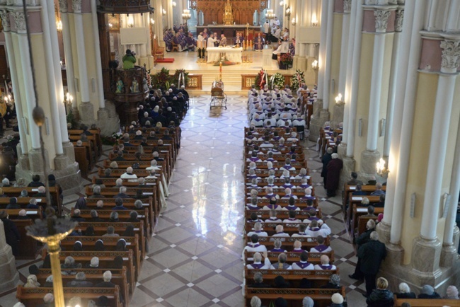 Pogrzeb śp. bp. Adama Odzimka