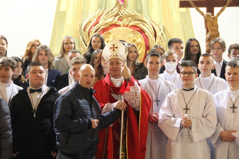 Bierzmowanie w parafii pw. Trójcy Przenajświętszej w Mielcu 2022