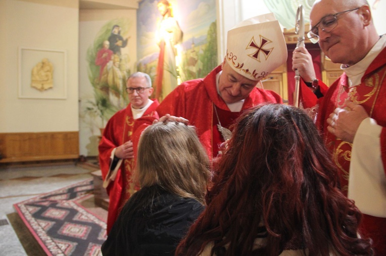 Bierzmowanie w parafii pw. Trójcy Przenajświętszej w Mielcu 2022