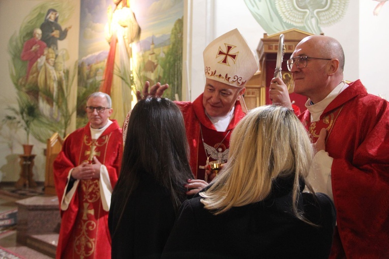 Bierzmowanie w parafii pw. Trójcy Przenajświętszej w Mielcu 2022