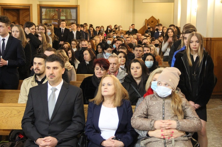 Bierzmowanie w parafii pw. Trójcy Przenajświętszej w Mielcu 2022