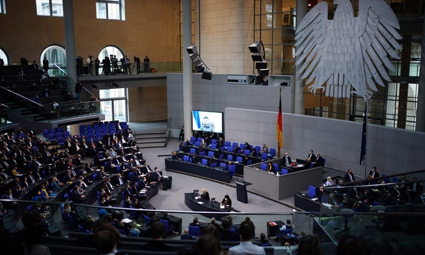 Zełenski w Bundestagu przemówił jak Reagan. A potem... ciąg dalszy porządku dziennego. Szef CDU protestował, żądał debaty o Ukrainie