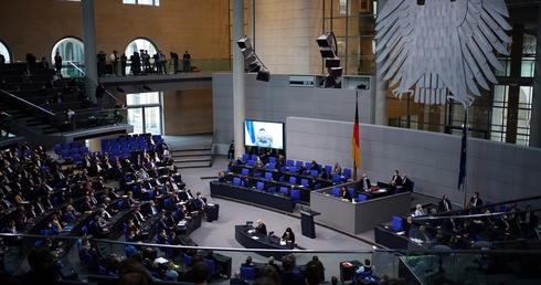 Zełenski w Bundestagu przemówił jak Reagan. A potem... ciąg dalszy porządku dziennego. Szef CDU protestował, żądał debaty o Ukrainie