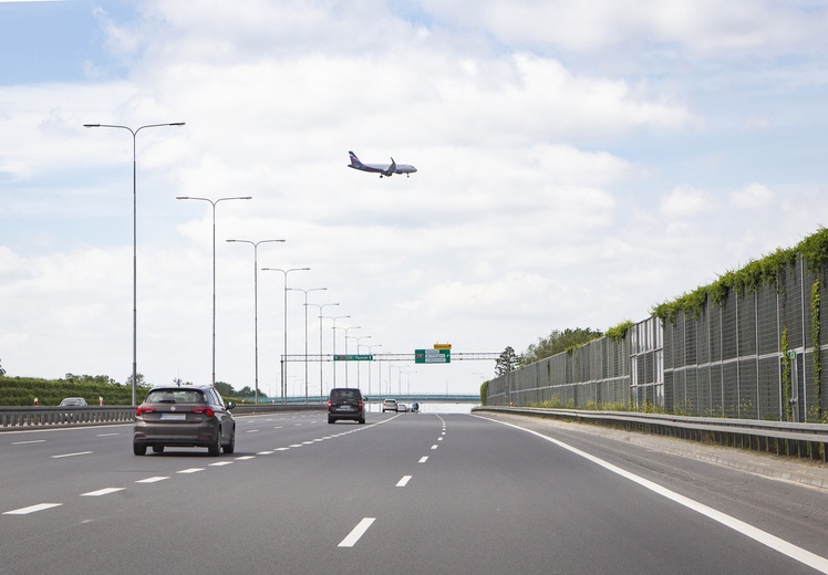 Z powodu wojny w Ukrainie połowa polskiej przestrzeni powietrznej - dla wojska