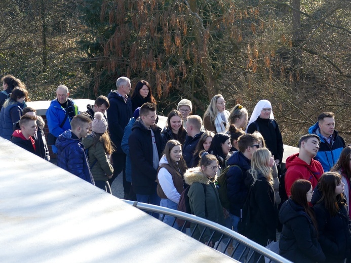 XVIII Pielgrzymka Maturzystów Diecezji Świdnickiej na Jasną Górę - cz. 02