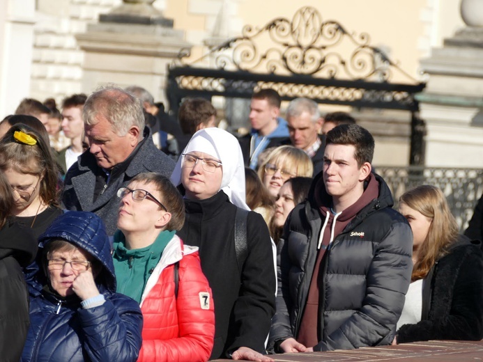 XVIII Pielgrzymka Maturzystów Diecezji Świdnickiej na Jasną Górę - cz. 02