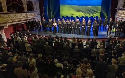 Wciąż pozostajemy ludźmi i jesteśmy sobie bliscy