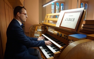 Inauguracja organów u zmartwychwstańców 