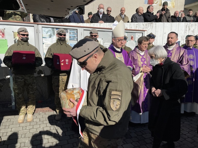 Pogrzeb ostatniego Cichociemnego - płk. A. Tarnawskiego w Bielsku-Białej