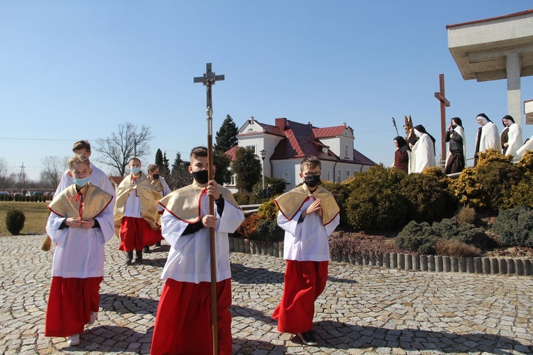 Mielec-Rzochów. Poświęcenie przedszkola sióstr karmelitanek Dzieciątka Jezus
