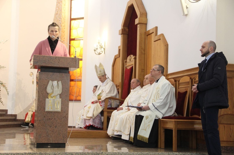 Mielec-Rzochów. Poświęcenie przedszkola sióstr karmelitanek Dzieciątka Jezus