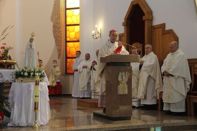 Mielec-Rzochów. Poświęcenie przedszkola sióstr karmelitanek Dzieciątka Jezus