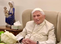 Benedykt XVI włączy się w akt poświęcenia Rosji i Ukrainy