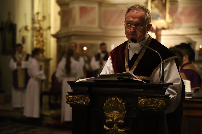 Wielkopostne kościoły stacyjne - kolegiata św. Anny