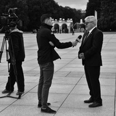 Krzysztof Nowakowski po odebraniu w Warszawie Krzyża Wolności i Solidarności.