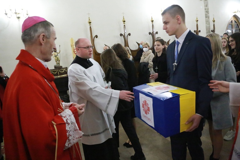 Nowy Sącz. Bierzmowanie w bazylice cz.2