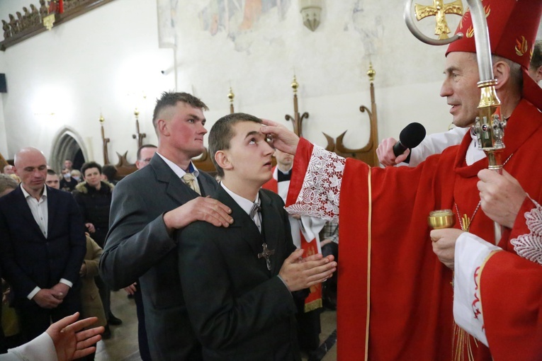 Nowy Sącz. Bierzmowanie w bazylice cz.2