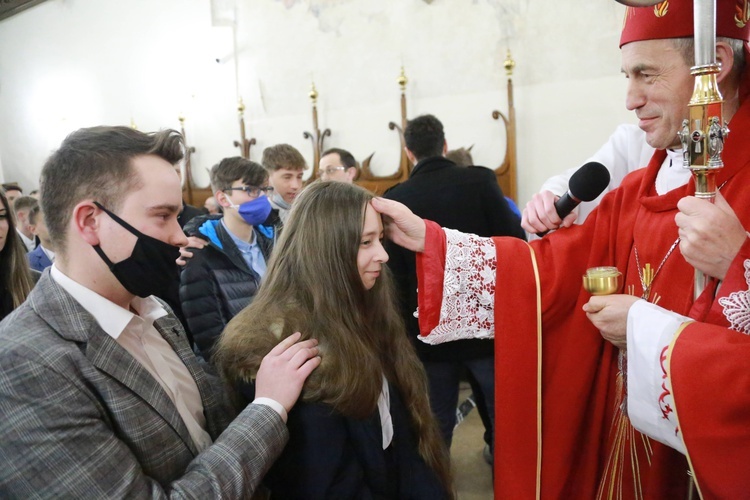 Nowy Sącz. Bierzmowanie w bazylice cz.2