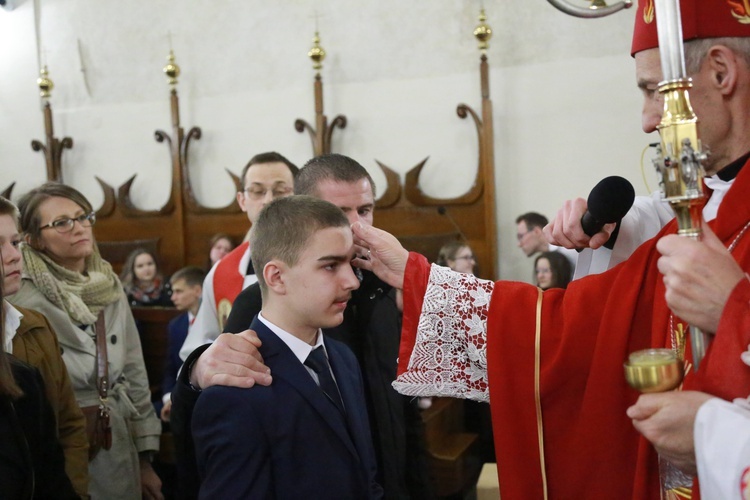 Nowy Sącz. Bierzmowanie w bazylice cz.2