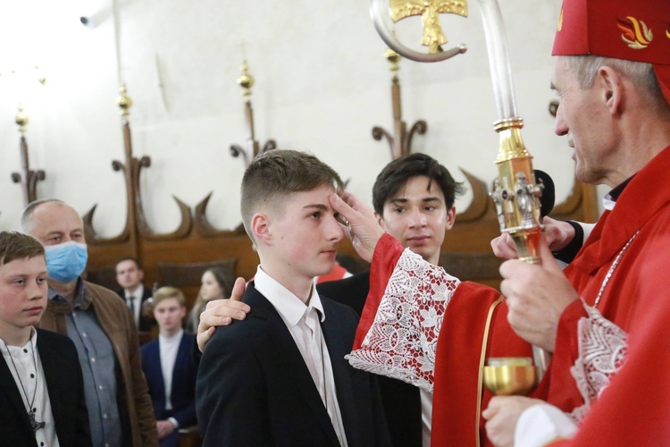 Nowy Sącz. Bierzmowanie w bazylice cz.2