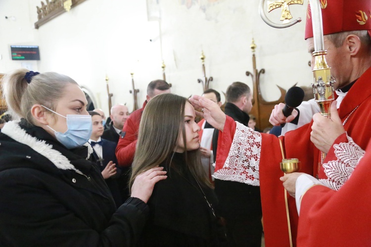Nowy Sącz. Bierzmowanie w bazylice cz.2
