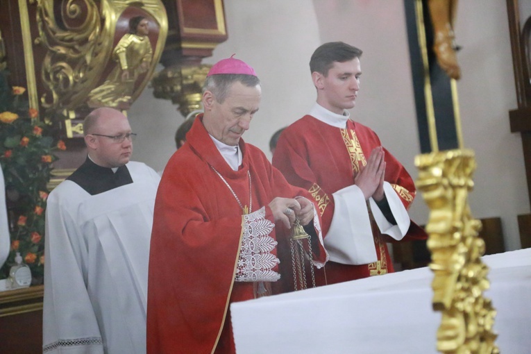 Nowy Sącz. Bierzmowanie w bazylice cz.2