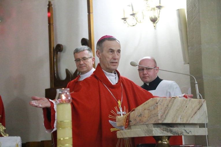 Nowy Sącz. Bierzmowanie w bazylice cz.2