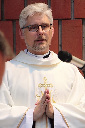 – Odpowiedź na zaistniałą sytuację była błyskawiczna, a jej rozmiar przekroczył nasze najśmielsze oczekiwania – zaznacza ksiądz dyrektor.