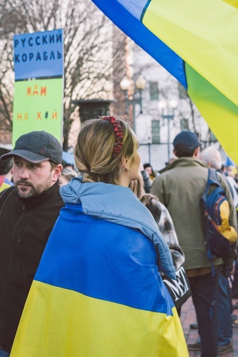 "Wojna brutalnie kradnie im piękne lata młodości"