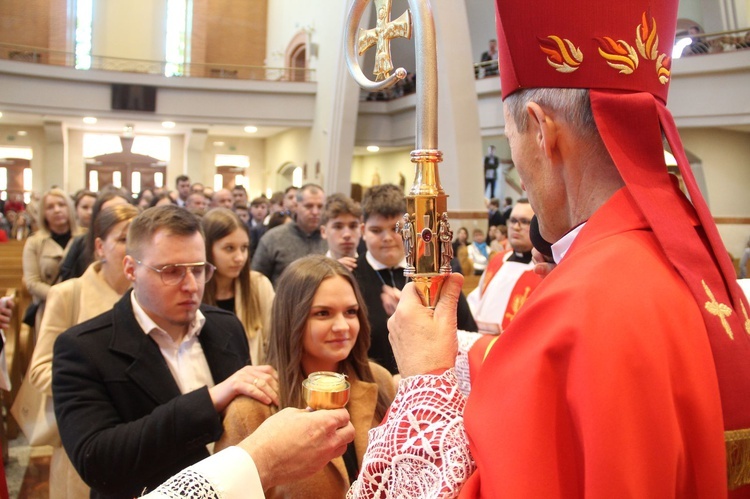 Nowy Sącz. Bierzmowanie u św. Jana Pawła II 2022