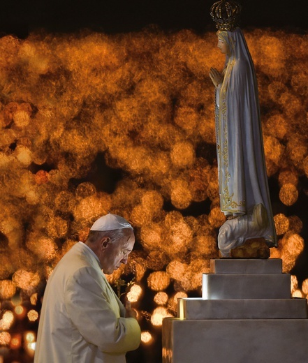 Papież Franciszek pielgrzymował do Fatimy 12 i 13 maja 2017 roku.