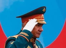 Siergiej Szojgu wyrósł na drugą osobę w państwie i jedną  z nielicznych postaci, z których zdaniem liczy się jeszcze Putin.