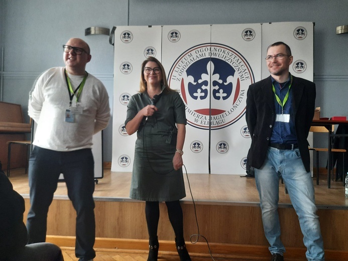 II LO oddaje krew