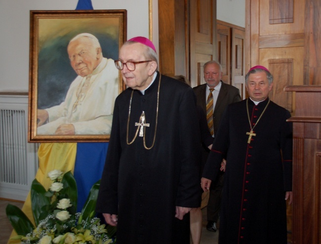 Bp Edward Materski - galeria wspomnieniowa