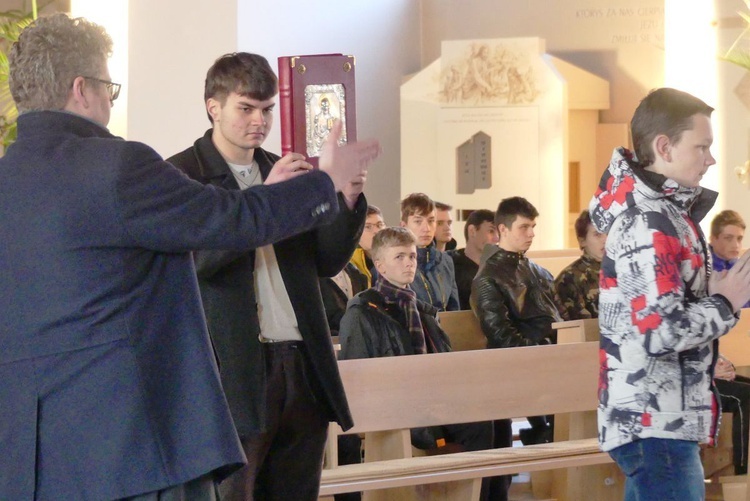 Diecezjalny kurs na animatora służby liturgicznej ołtarza w Pogórzu 2022