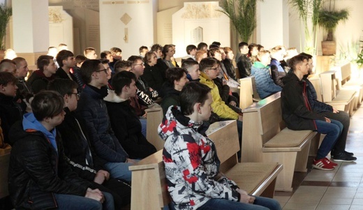 Diecezjalny kurs na animatora służby liturgicznej ołtarza w Pogórzu 2022