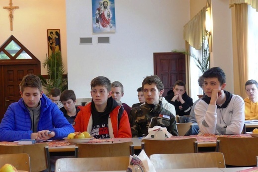 Diecezjalny kurs na animatora służby liturgicznej ołtarza w Pogórzu 2022