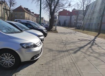 Tychy. Ankieterzy pytają o parkingi. Wzrosła liczba samochodów