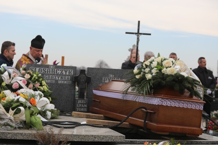 Ostatnie pożegnanie Renaty Ślosarczyk z Bestwinki