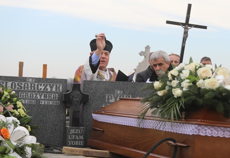 Ostatnie pożegnanie Renaty Ślosarczyk z Bestwinki