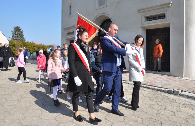 Siostra Anna Kaworek patronką szkoły w Biedrzychowicach